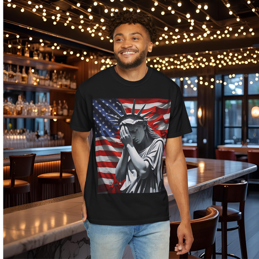 Statue of Liberty T-Shirt, Patriotism Tee, USA Pride Shirt, Vintage Fashion Top, Ideal for Memorial Day, Fourth of July, Gift Idea